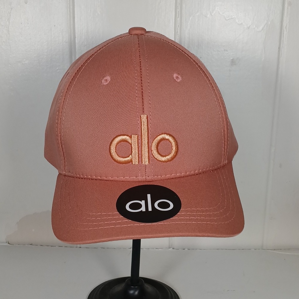Alo Yoga Off-Duty Cap Men OS Pink Embroidered Logo Adjustable Cotton Hat